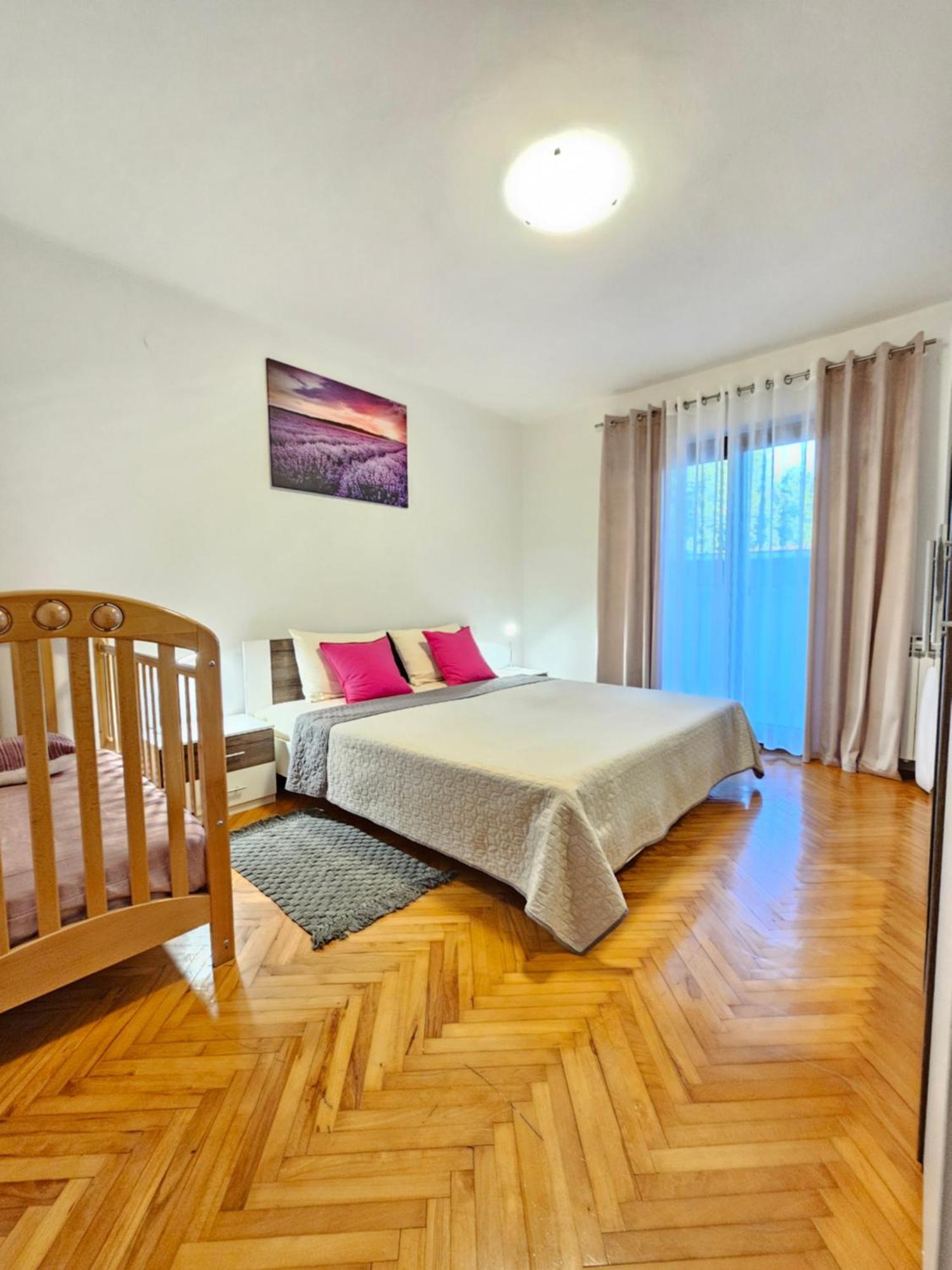 Apartment Tigo - 2 Bedrooms, 2 Bathrooms, Terrace And Big Garden Fazana Exterior photo